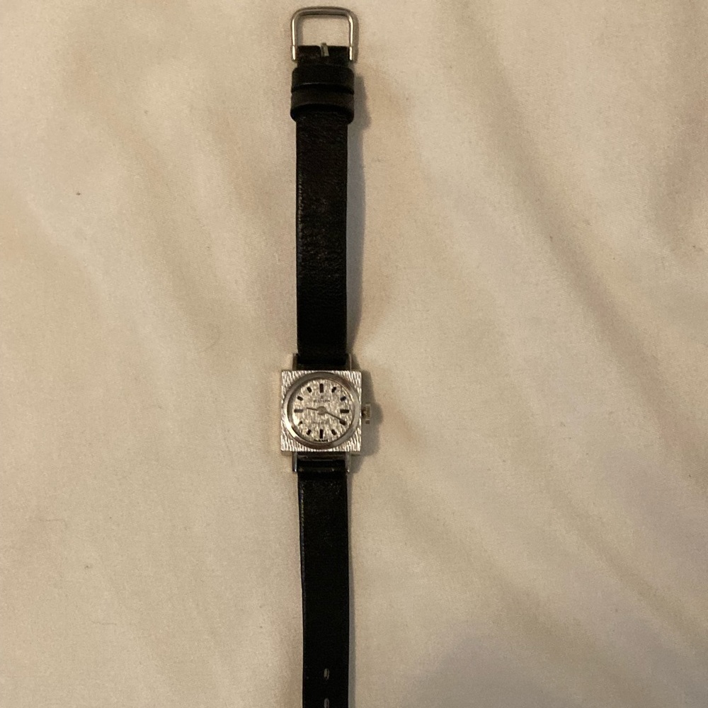 Woman’s white rolled gold VINTAGE EDOX 17 jewel Swiss watch !